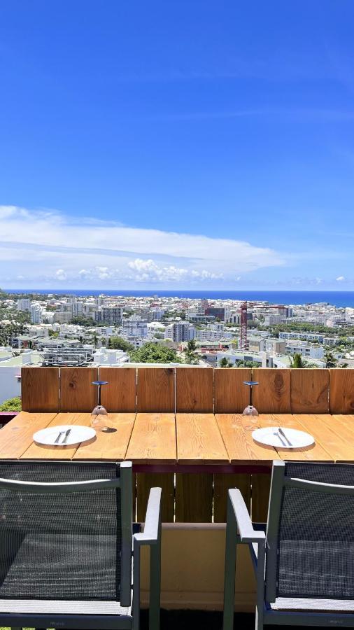 Sea View & More… Apartment Saint-Denis Bagian luar foto